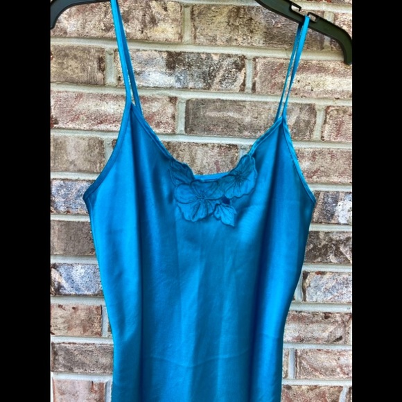 Vintage California Dynasty Blue Cerulean Silky Floral Detail Chemise Slip - Picture 12 of 12